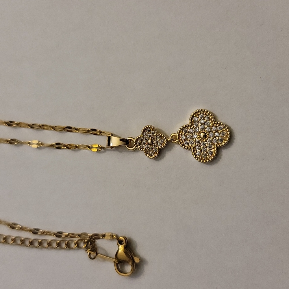 2 CLOVER DIAMOND GOLD SS NECKLACE 🍀 ☘️ - Picture 1 of 6